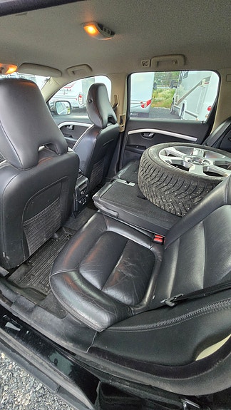 Volvo XC70 18 of 30