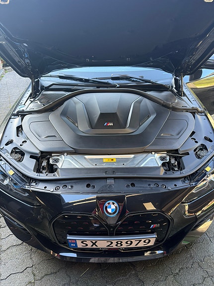 BMW i4 2 of 5