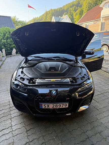 BMW i4 3 of 5