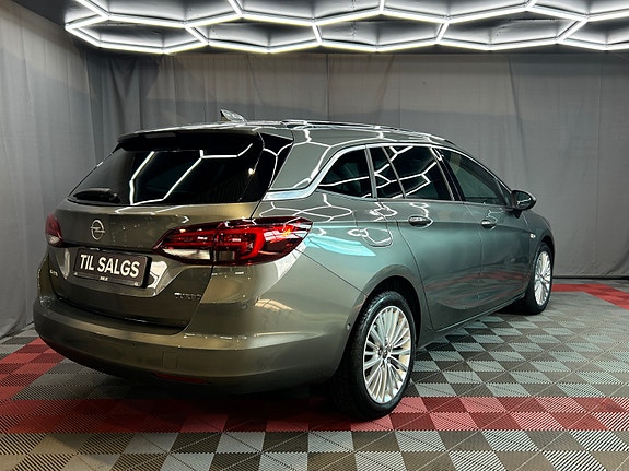 Opel Astra 4 of 5