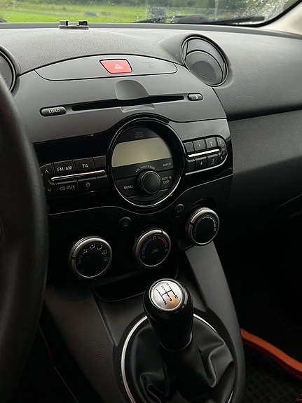 Mazda 2 5 of 5