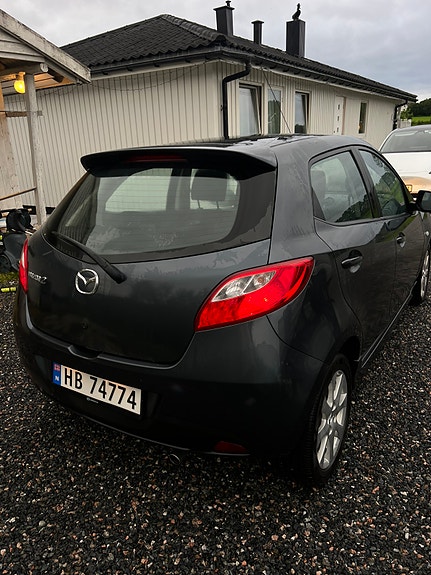 Mazda 2 2 of 5