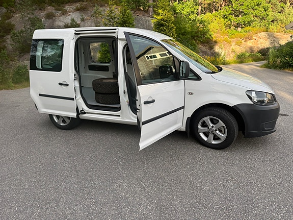 Volkswagen Caddy 4 of 27