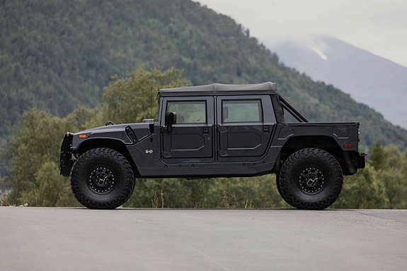 Hummer H1 2006 photo 2