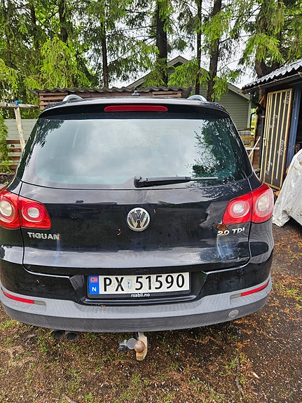 Volkswagen Tiguan 3 of 12