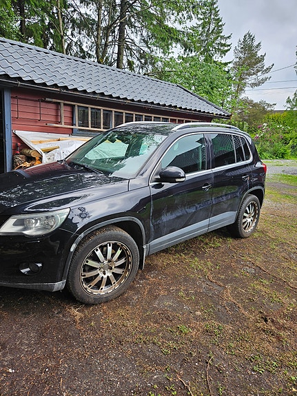 Volkswagen Tiguan 7 of 12