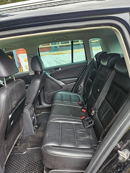Volkswagen Tiguan 9 of 12