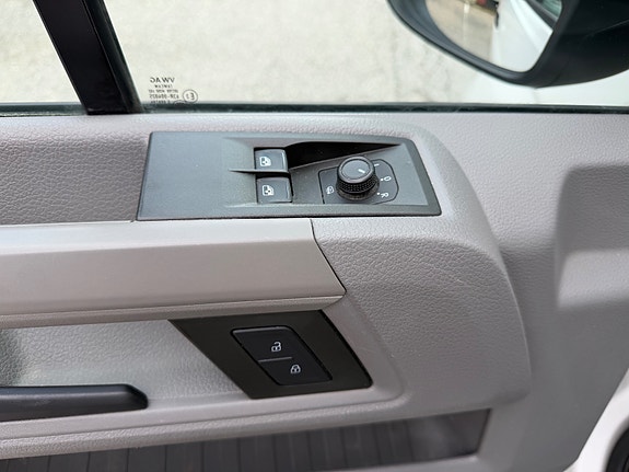 Volkswagen Crafter 11 of 28