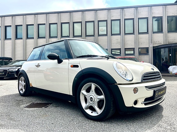 MINI Cooper 2 of 5