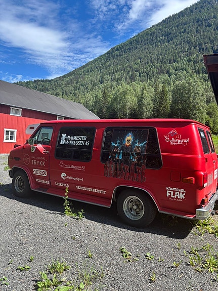 Chevrolet Van 3 of 5