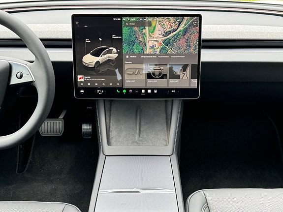 Tesla Model 3 10 of 18