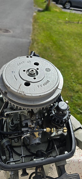 10 fot jolle med Suzuki 6 hk. Motor med Tyssehenger 10 of 10