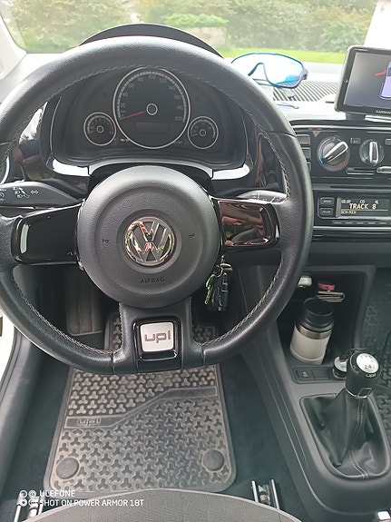 Volkswagen UP! 24 of 27