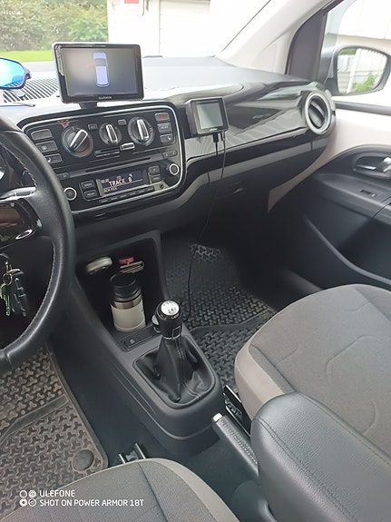 Volkswagen UP! 21 of 27