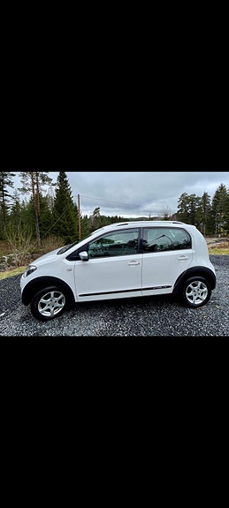 Volkswagen UP! 7 of 27
