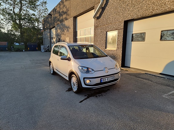 Volkswagen UP! 13 of 27