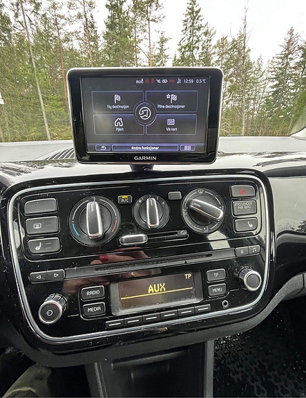 Volkswagen UP! 6 of 27