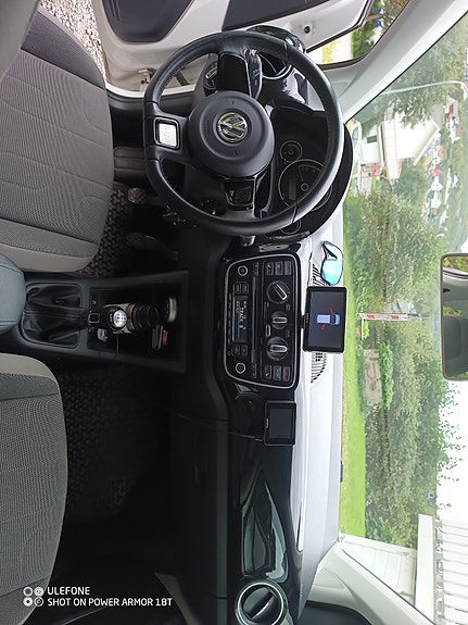 Volkswagen UP! 17 of 27