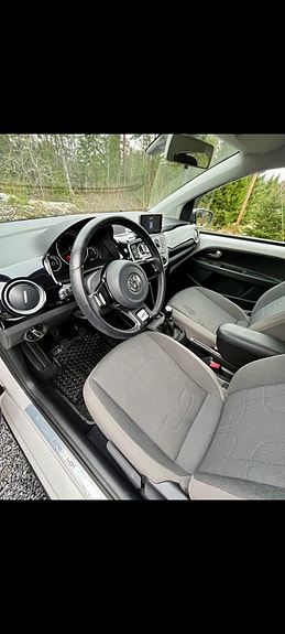 Volkswagen UP! 10 of 27