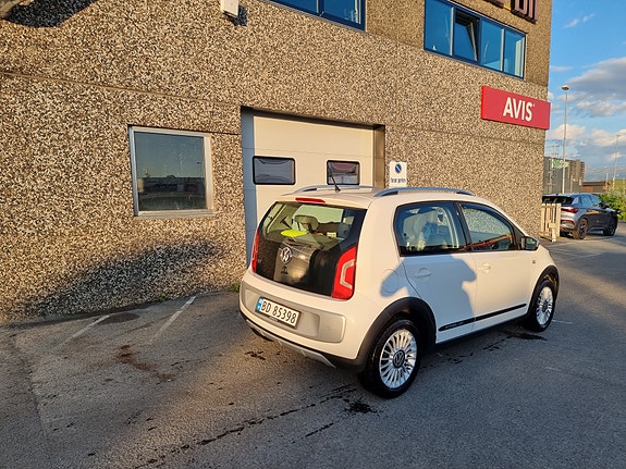 Volkswagen UP! 12 of 27