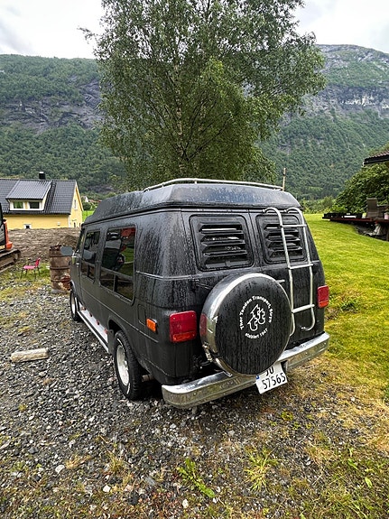 Chevrolet Van 3 of 5