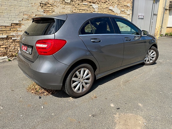 Mercedes-Benz A180 7 of 18