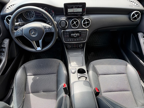 Mercedes-Benz A180 11 of 18