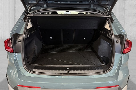 BMW iX1 9 of 25