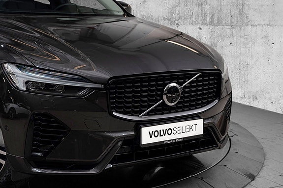 Volvo XC60 3 of 26