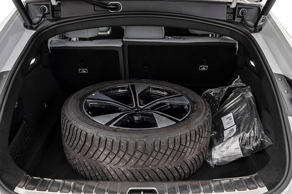 Polestar 4 19 of 23