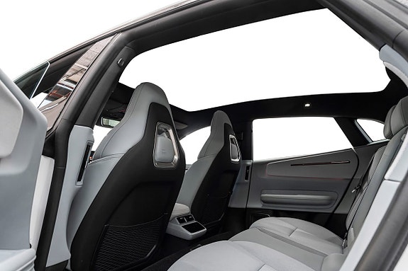Polestar 4 10 of 23