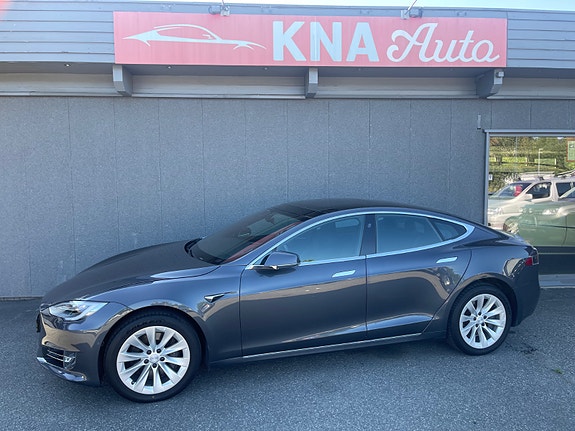 Tesla Model S 2 of 5