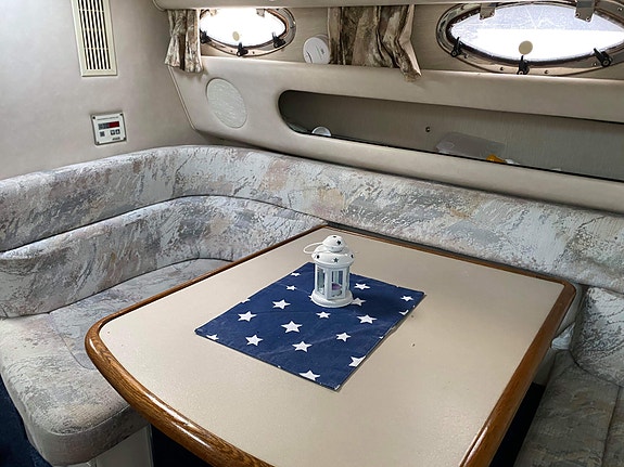 Sea Ray 290 Sundancer 8 of 15