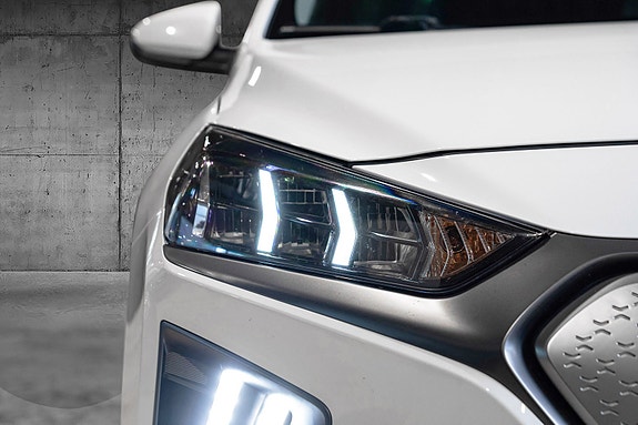 Hyundai IONIQ 4 of 5