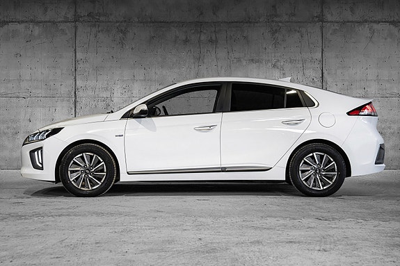 Hyundai IONIQ 5 of 5