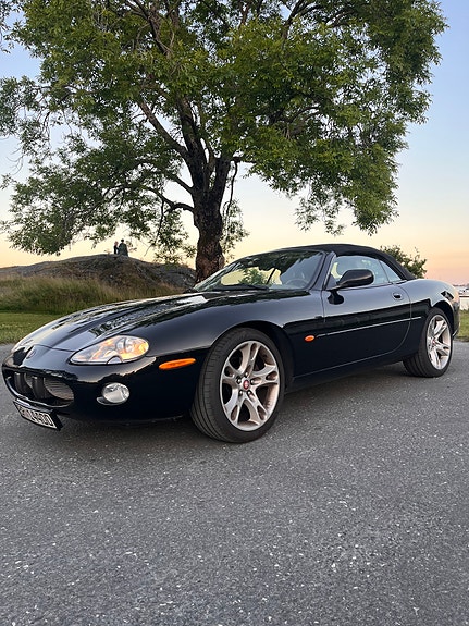 Jaguar XKR 8 of 20