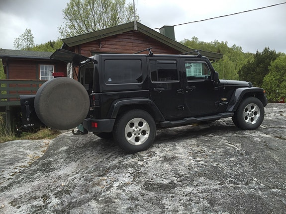 Jeep Wrangler 3 of 5