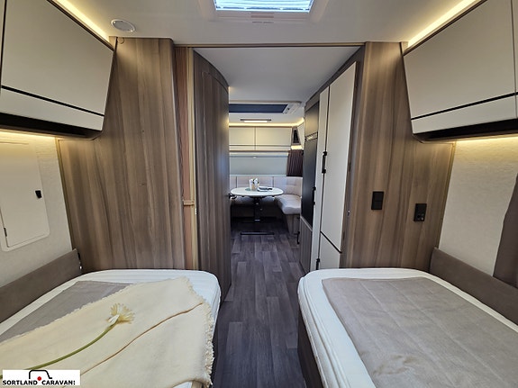 KABE ESTATE 560 GLE  KS 27 of 30