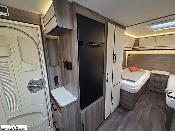 KABE ESTATE 560 GLE  KS 19 of 30