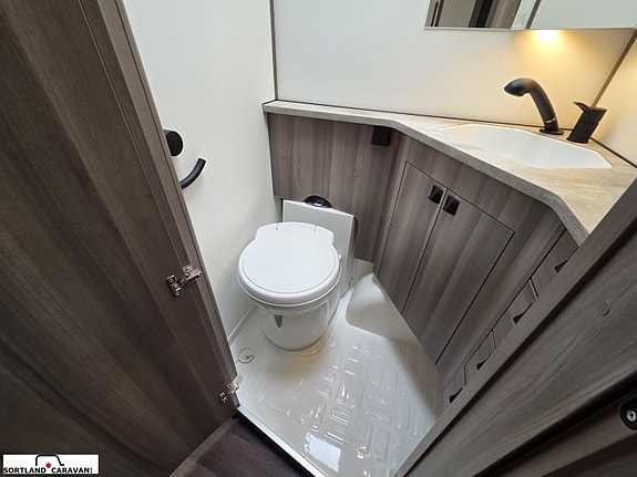 KABE ESTATE 560 GLE  KS 29 of 30