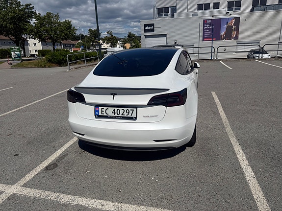 Tesla Model 3 3 of 5