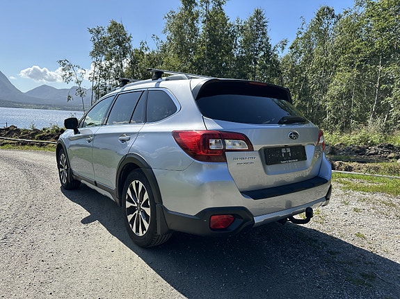 Subaru Outback 3 of 5