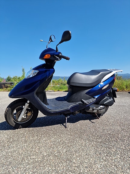 Suzuki UE 125 10 of 11