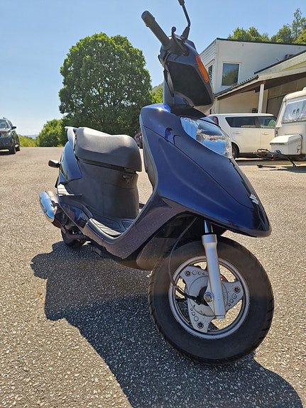Suzuki UE 125 5 of 11