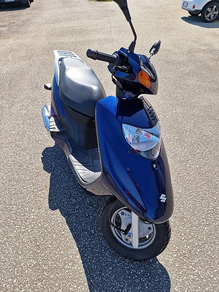 Suzuki UE 125 6 of 11