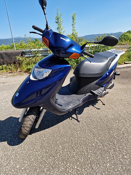 Suzuki UE 125 7 of 11