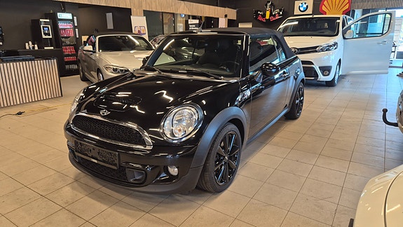 MINI Cooper S 2 of 5