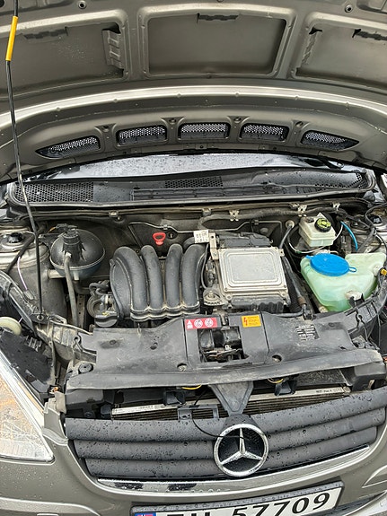 Mercedes-Benz A150 3 of 5