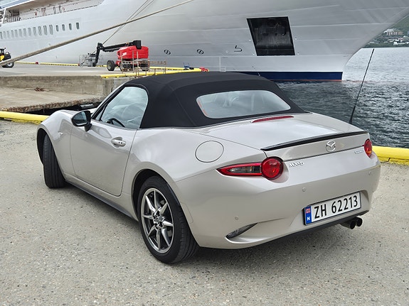 Mazda MX-5 3 of 5