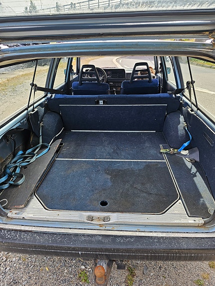 Volvo 240 9 of 25